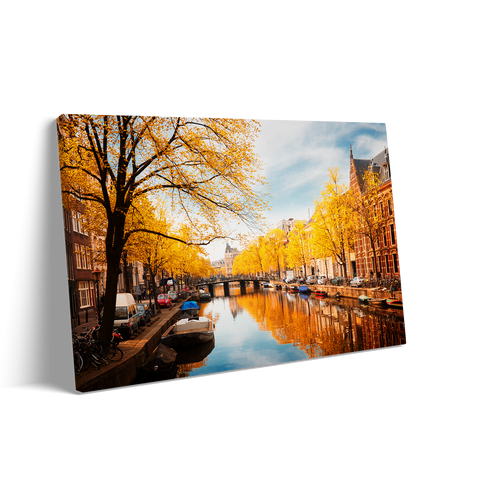 AMSTERDAM IN AUTUMN